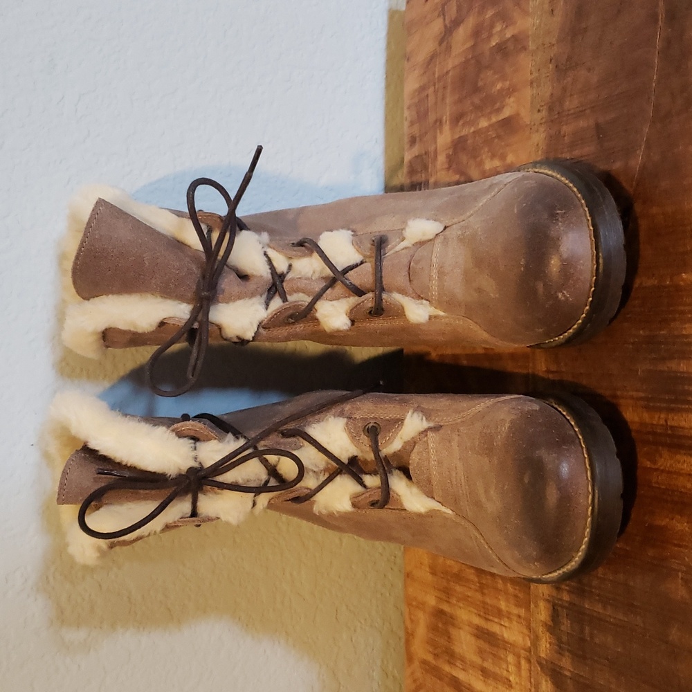 Taos Footwear Furkle Boot in Taupe Shearling Leather Lace Up Boots Size 40 - Picture 3 of 6
